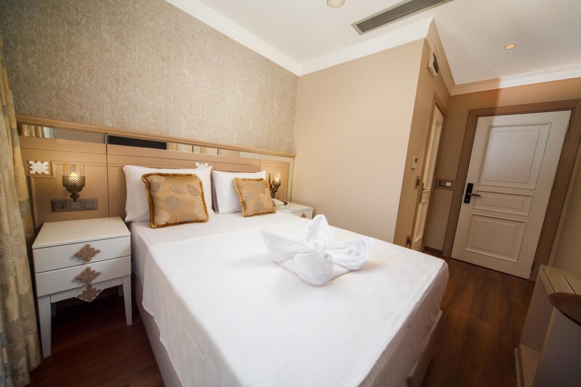 Belmond Hotel Istanbul Exterior foto